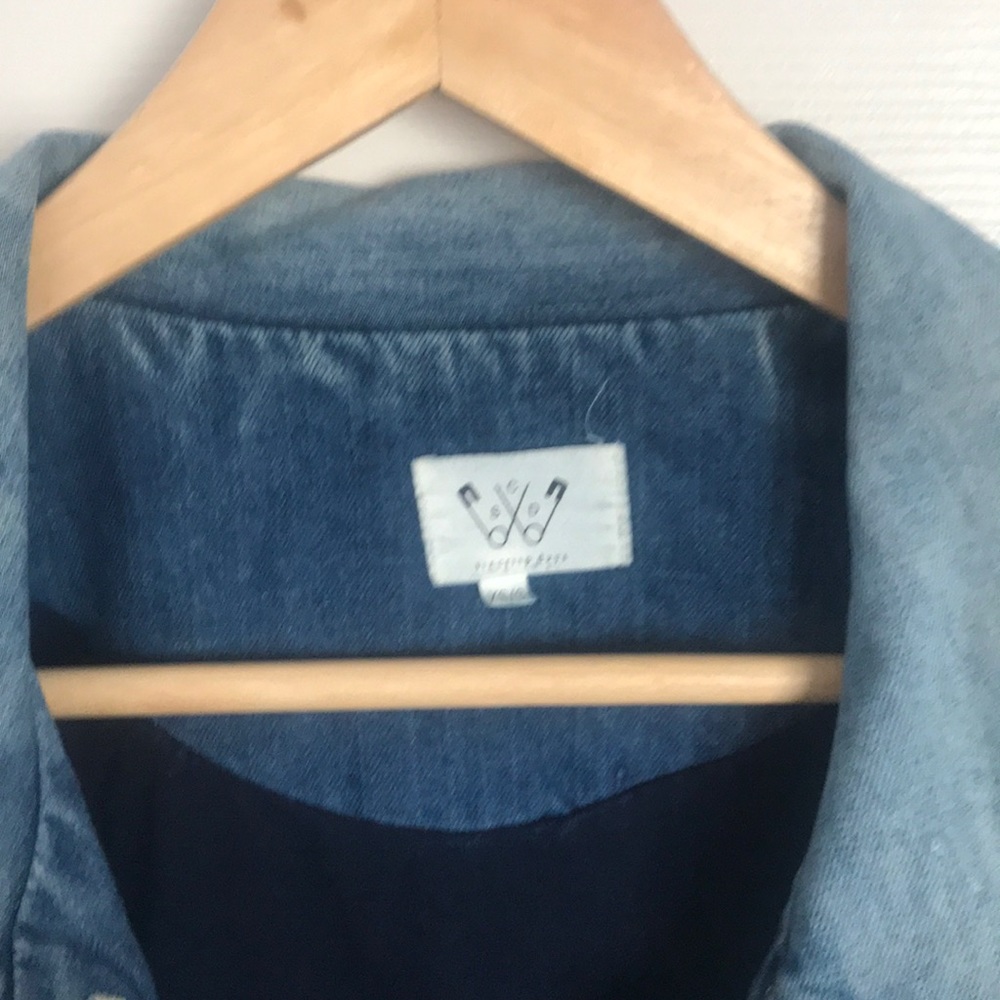 Denim jacket - Picture 2 of 4